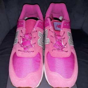 New Balance Pink Tennis Shoes